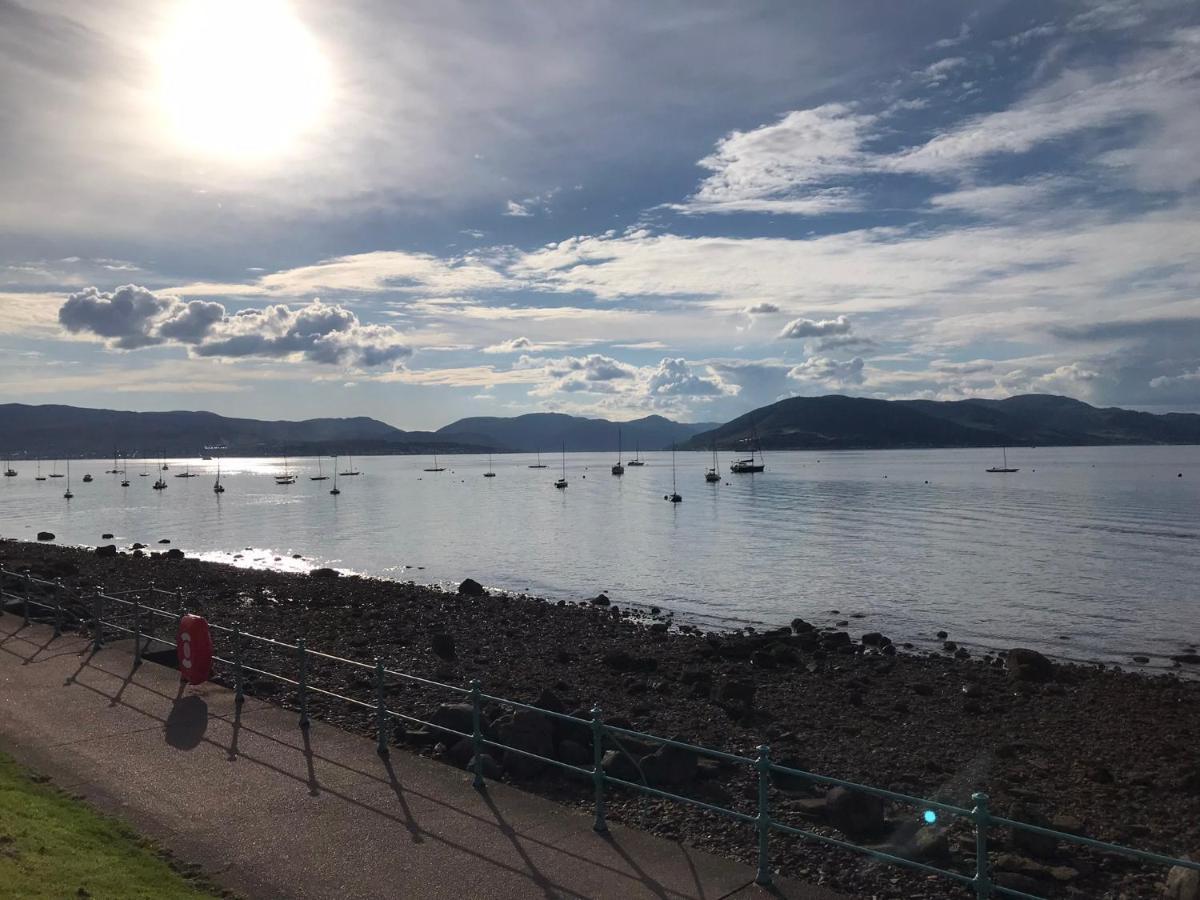 Beautiful 3-Bed Apartment In Gourock Exteriör bild